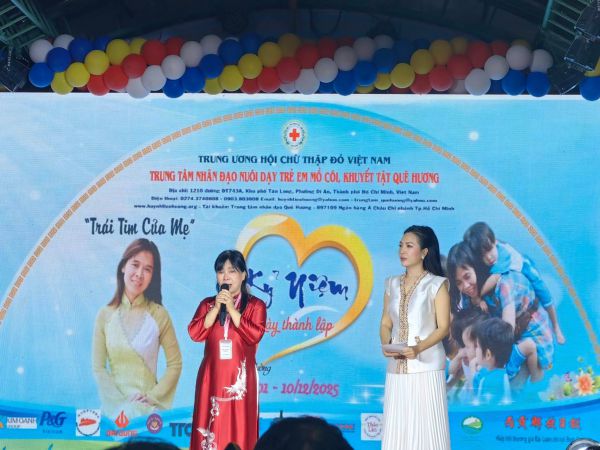 Cosmopolitan , Spotlight