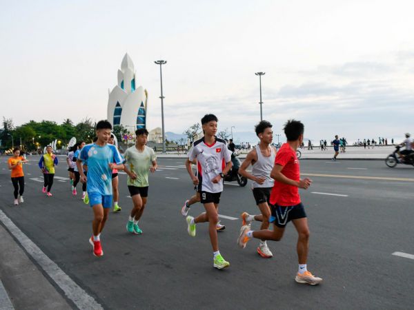 Cosmopolitan , Healthy